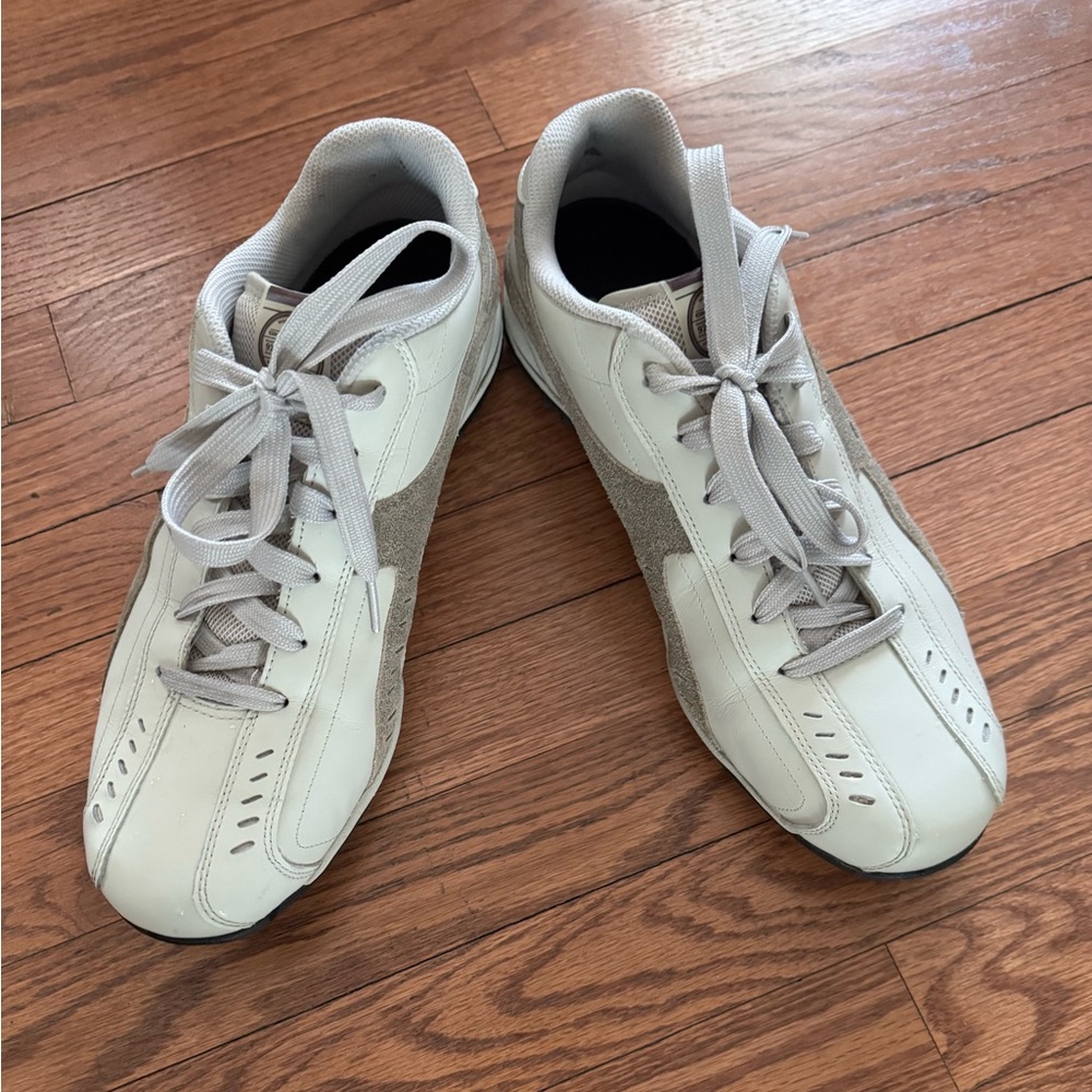 Golf shoes are Cream and Gray Sneakers with Sporty Design - Picture 4 of 4
